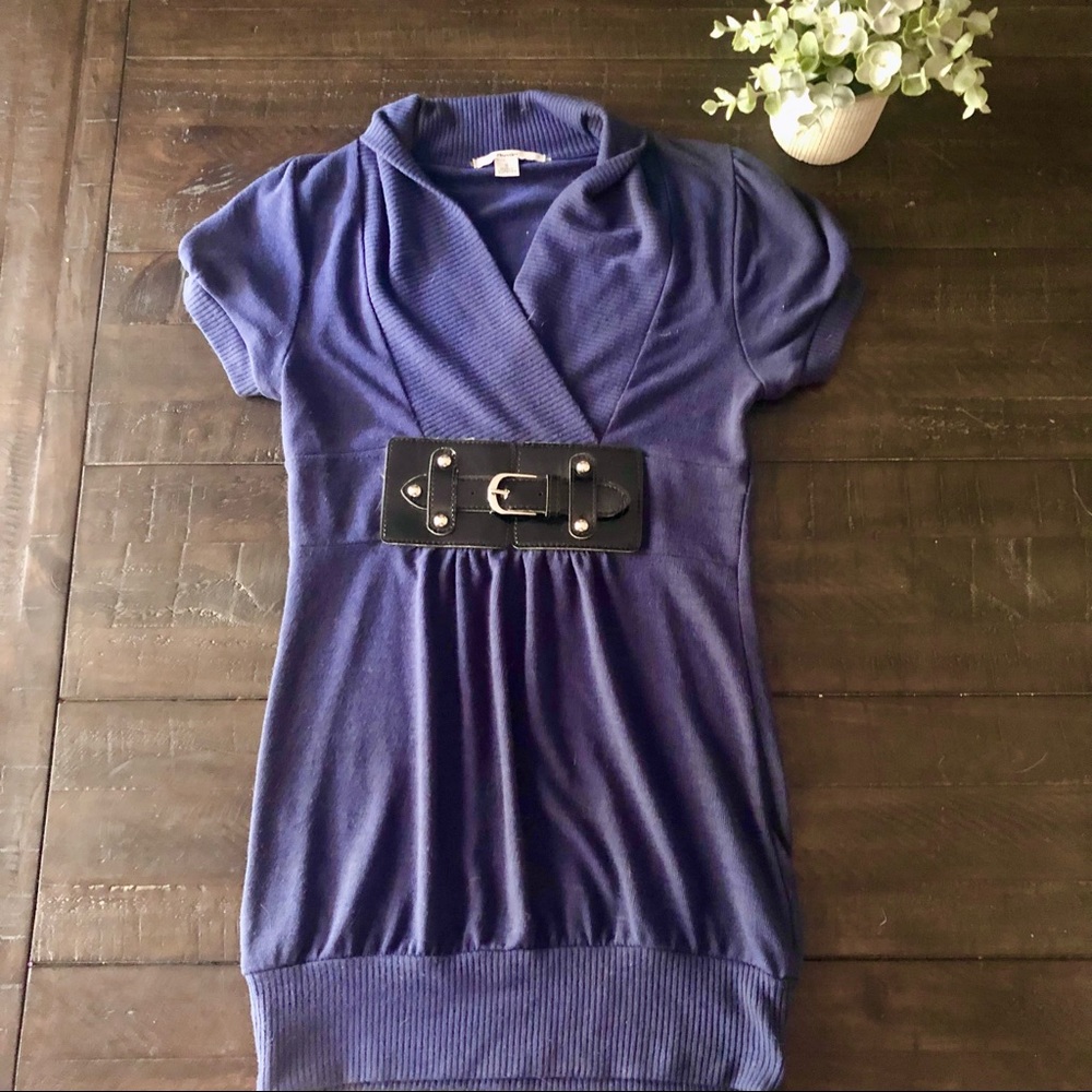 Papaya Blue Knit V-kneck top with buckle
